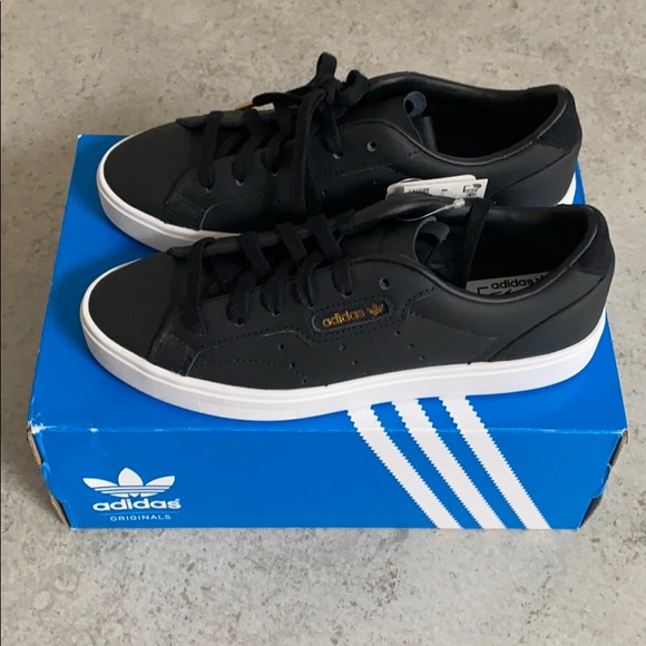 adidas Shoes - Women’s adidas Sleek shoes 5.5